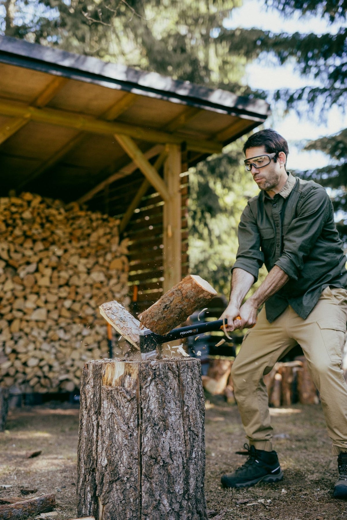 Splitting Axe with shaft, 28-in