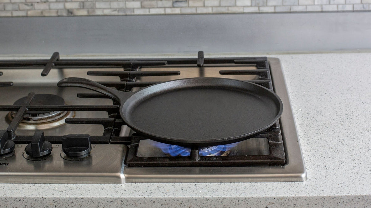 Seasoned Cast-Iron Griddle with Raised Edges, 10.5-in