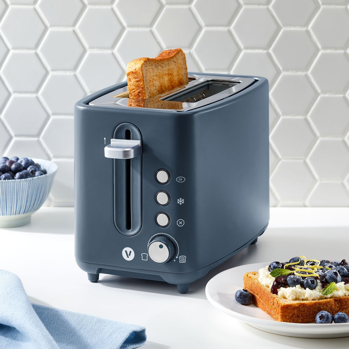 Colour Series 2-Slice Toaster with 3 Settings, Bluefin