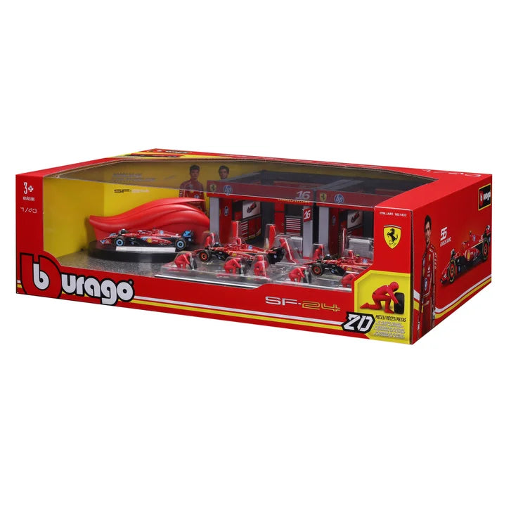 1:43 Formula Racing Paddock