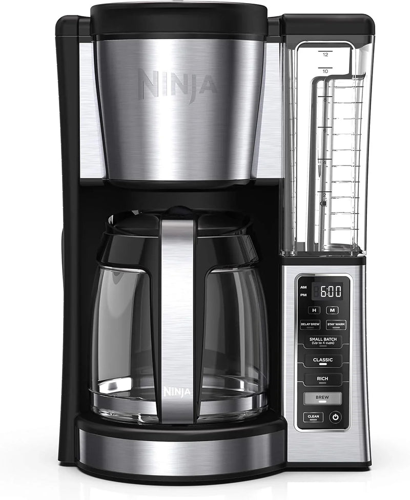 Programmable coffee machine, featuring two brewing modes, adjustable pre-heating plate and delayed brewing function C8762