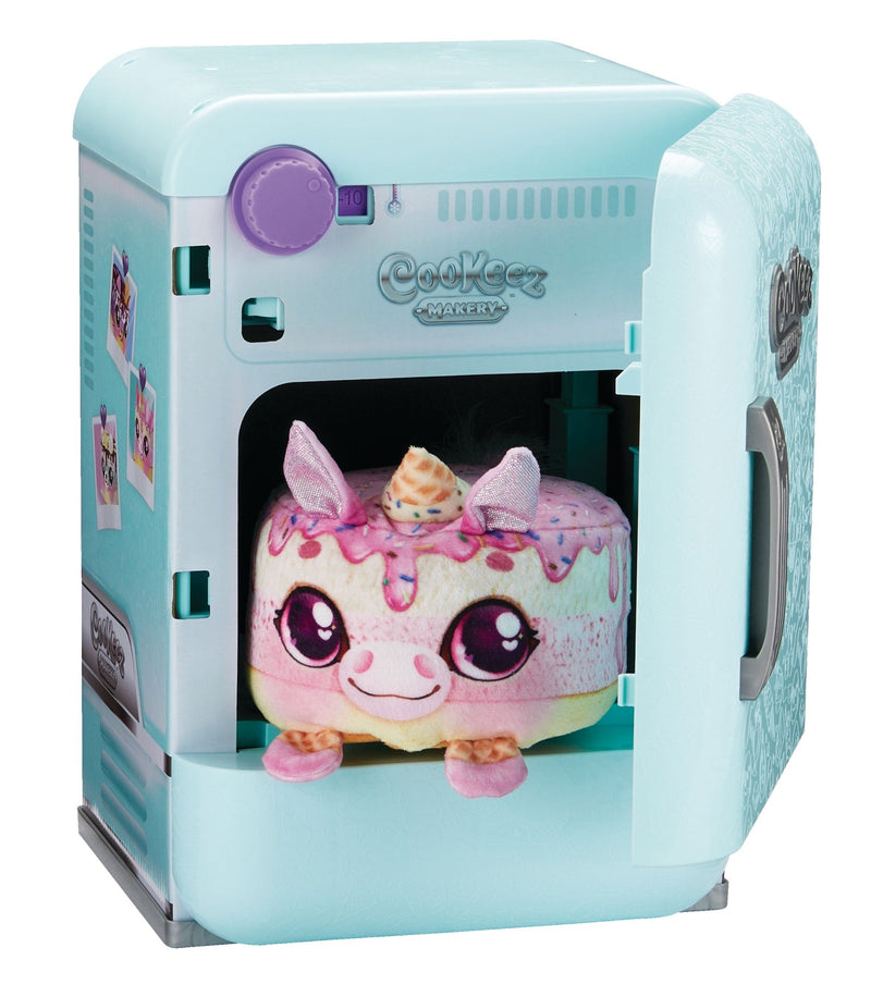 Freezy Cakez Interactive Plush Playset, Ages 5+ H4001